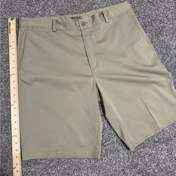 Nike‎ Golf Dri-fit performance Shorts - Picture 3 of 3
